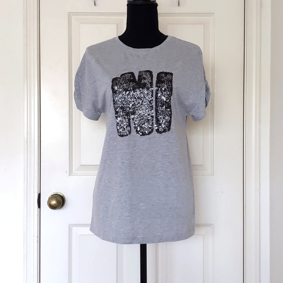 Zara Short Sleeve Dropped Shoulder Loose Fit Tee with sparkle front design. - Picture 1 of 4